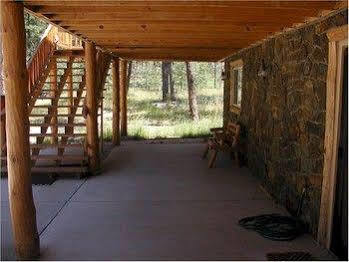 Trails End Lodge Кастер Экстерьер фото